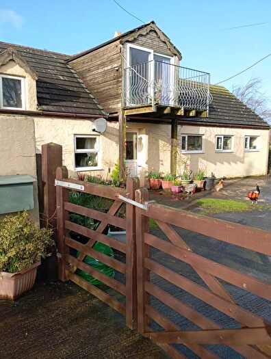 2 Bedroom Cottage For Sale In Penysarn, LL69