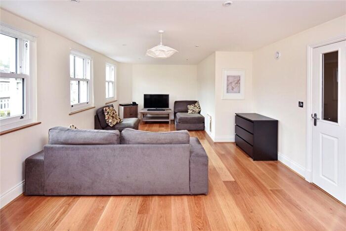 2 Bedroom Apartment To Rent In St Georges Place, Bath, BA1