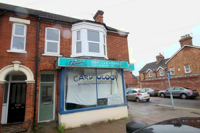 2 Bedroom Flat To Rent In Castle Road, Bedford, MK40