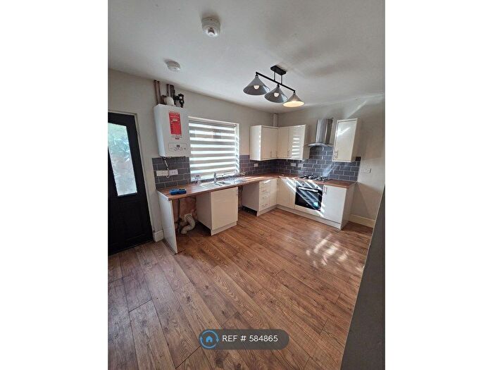 2 Bedroom Terraced House To Rent In City Road, Wigan, WN5