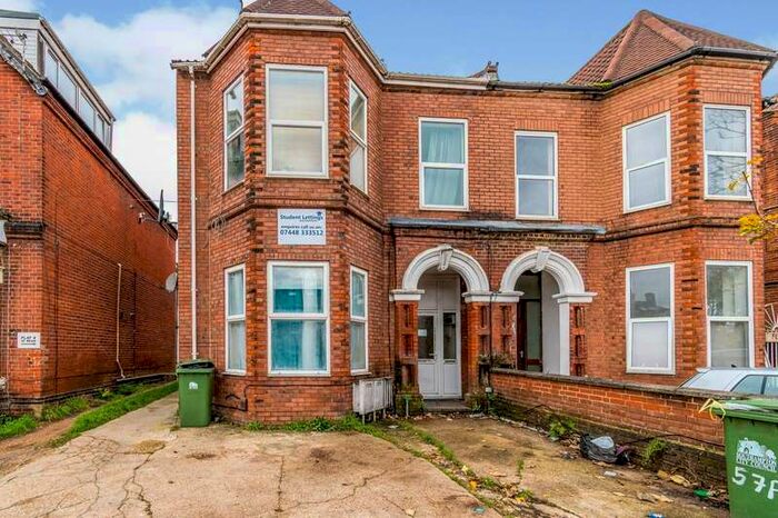 3 Bedroom Apartment To Rent In Portswood Road, Southampton, SO17