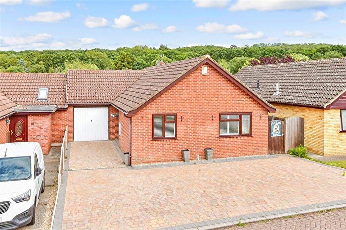 2 Bedroom Detached Bungalow For Sale In Woodside, Dunkirk, Faversham, Kent, ME13