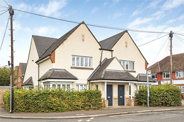 2 Bedroom Maisonette For Sale In Rydens Way, Woking, Surrey, GU22