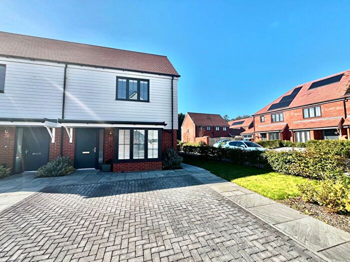 2 Bedroom Semi-Detached House For Sale In Meadow View, Ashford, TN25