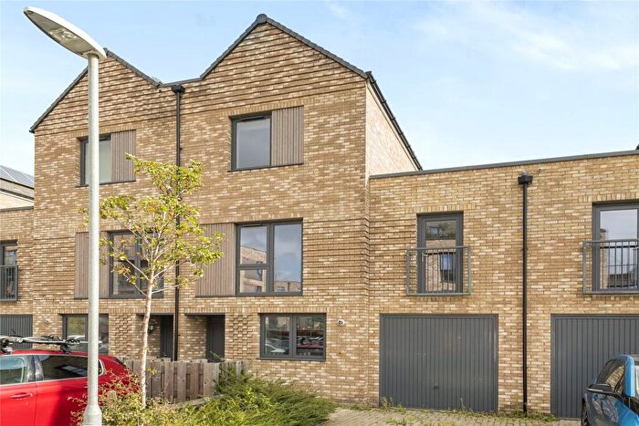 4 Bedroom End Of Terrace House To Rent In Fisher Close, Salter Road, SE16