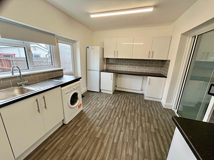 3 Bedroom Terraced House To Rent In Cedar Grove, Southall, UB1