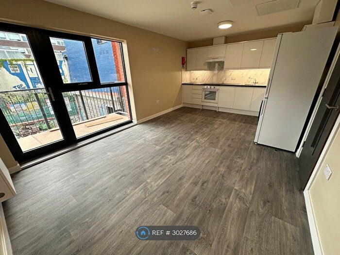 2 Bedroom Flat To Rent In Hepburn Court B, Bristol, BS2