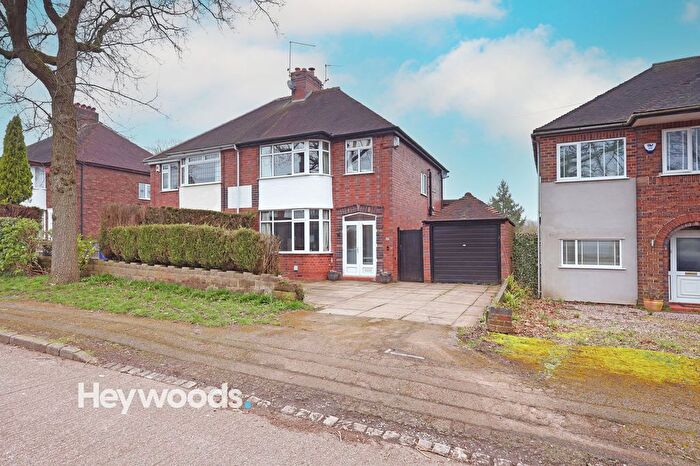 4 Bedroom Semi Detached House For Sale In Kingsway East, Westlands, Newcastle, ST5