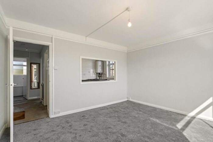 1 Bedroom Flat To Rent In Stanley Road, Wimbledon, SW19
