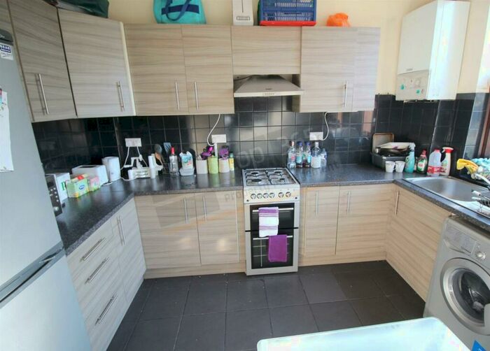 4 Bedroom Terraced House To Rent In **£pppw Excluding Bills** Harlaxton Drive, Nottingham, NG7