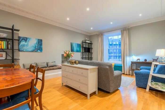 3 Bedroom Flat To Rent In Rutland Street, West End, Edinburgh, EH1