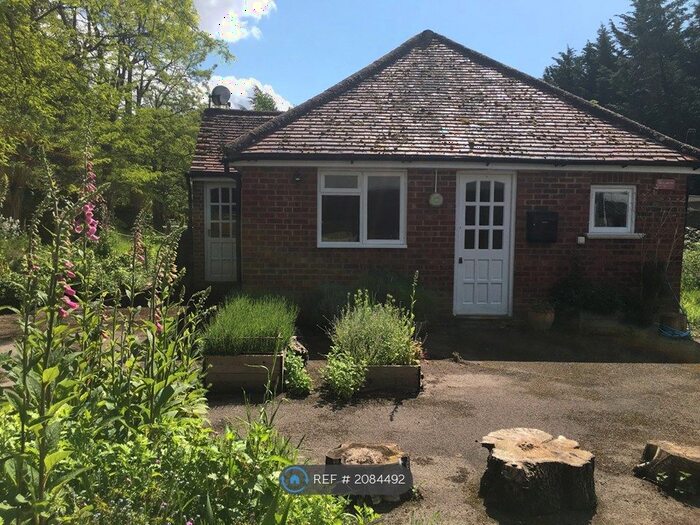 1 Bedroom Bungalow To Rent In Eversley, Hook, RG27