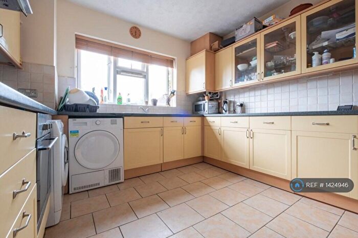 2 Bedroom Flat To Rent In John Hunt Court, Mottingham, SE9
