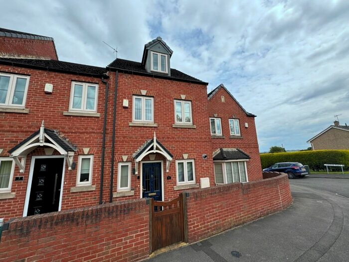 3 Bedroom Terraced House To Rent In Alverley Gardens, Staveley, Chesterfield, S43
