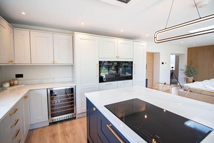 4 Bedroom Detached House For Sale In Lipyeate, BA3