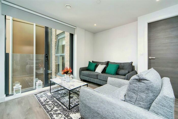 2 Bedroom Apartment To Rent In The Summit, Parliament Street., L8