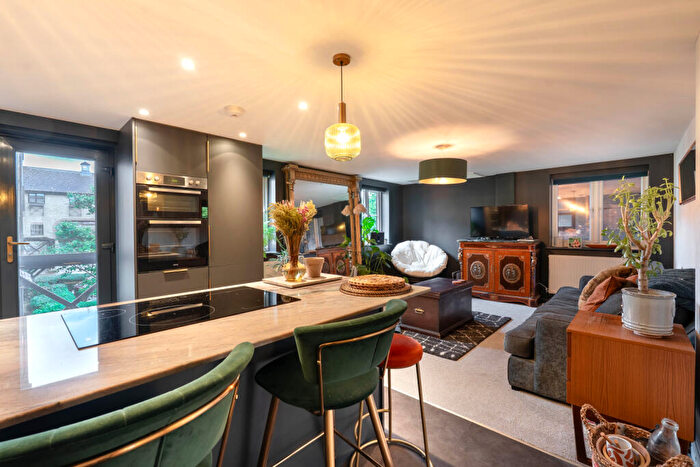 3 Bedroom Apartment For Sale In Lawrence Moorings, Sheering Mill Lane, Sawbridgeworth, Essex, CM21