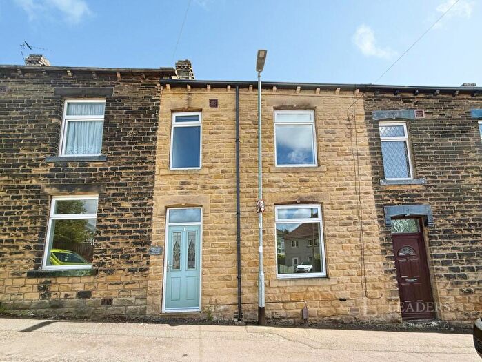 3 Bedroom Terraced House To Rent In Cromack View, Pudsey, West Yorkshire, LS28