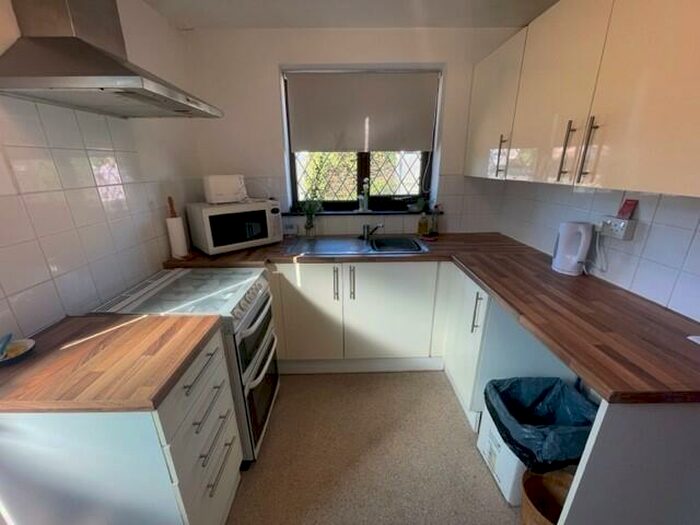 2 Bedroom Bungalow To Rent In Harlaxton Drive, Doddington Park, Lincoln, LN6