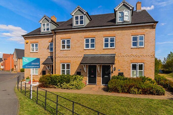 3 Bedroom Terraced House For Sale In Kingfisher Drive, Southam, CV47