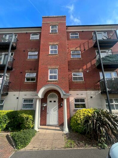 2 Bedroom Apartment To Rent In Gilson Place, N10