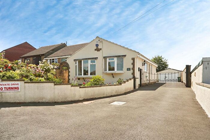3 Bedroom Detached Bungalow For Sale In Redwood Close, Keighley, BD21