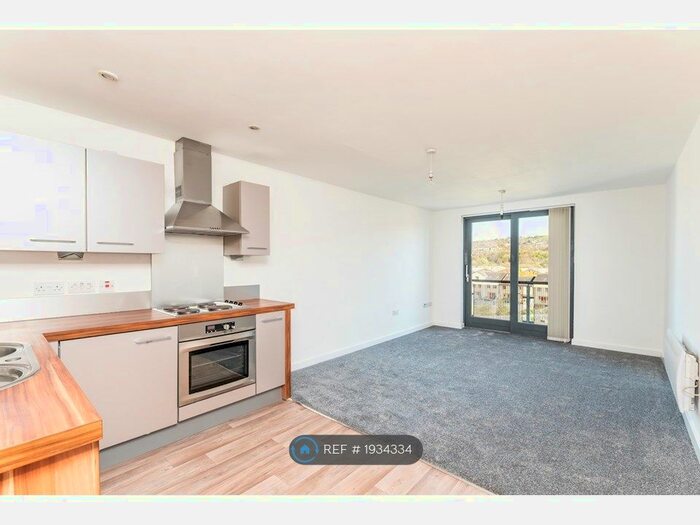 1 Bedroom Flat To Rent In Kassapians, Baildon, Shipley, BD17
