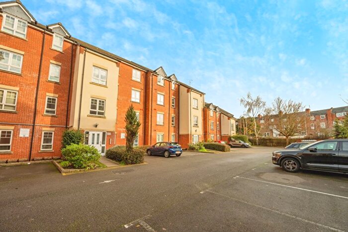 2 Bedroom Flat For Sale In Turberville Place, Warwick, Warwickshire, CV34