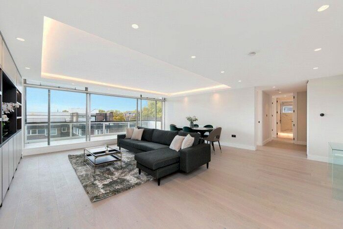 2 Bedroom Flat To Rent In Tyburnia, London, W2