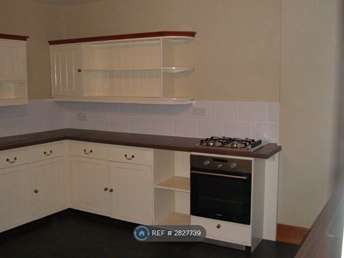 2 Bedroom Semi Detached House To Rent In Higher Albert St, Chesterfield, S41