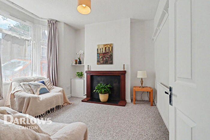 3 Bedroom Terraced House For Sale In Wyndham Place, Cardiff, CF11