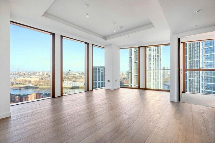 3 Bedroom Flat To Rent In One Thames City, Battersea Park, SW8