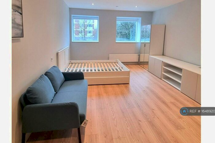 1 Bedroom Flat To Rent In Shakespeare Road, London, N3