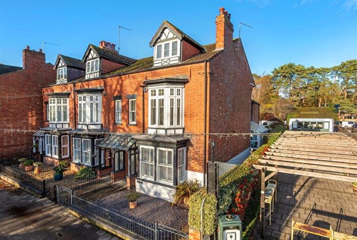 5 Bedroom End Of Terrace House For Sale In Heatherfield, The Broadway, Woodhall Spa, LN10