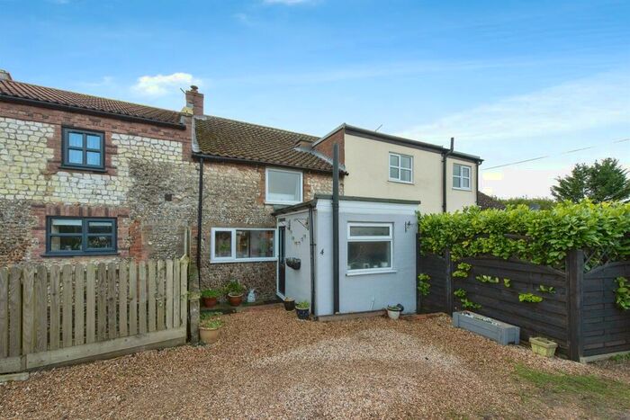 2 Bedroom Character Property For Sale In Brandon Road, Methwold, Thetford, IP26