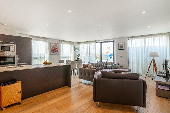 2 Bedroom Flat To Rent In Prince Of Wales Road, London, NW5