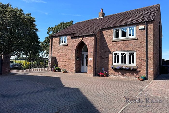 5 Bedroom Detached House For Sale In Park Avenue, Barlow, Selby, North Yorkshire, YO8