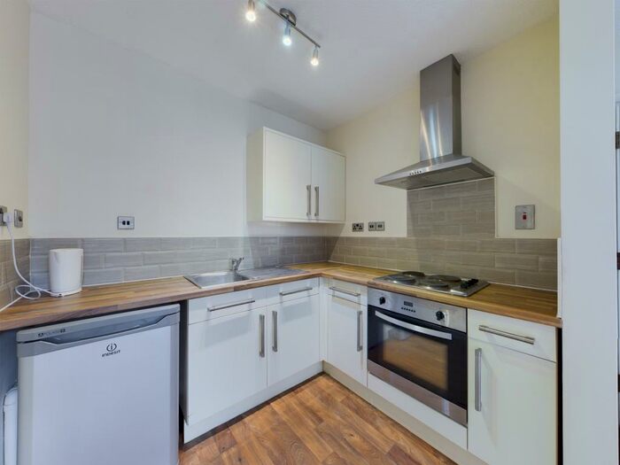 1 Bedroom Apartment To Rent In Anchor Court, Anlaby Road, HU3