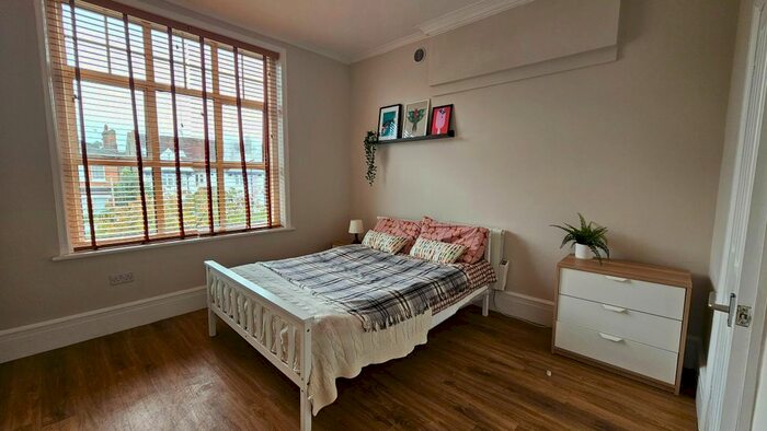 1 Bedroom Studio To Rent In Lower Addiscombe Road, Addiscombe, Croydon, CR0