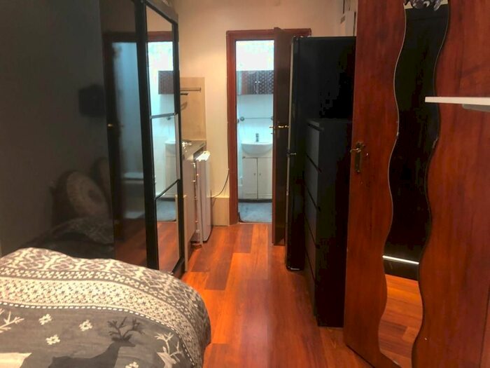 Studio To Rent In Hunters Grove, Harrow, HA3