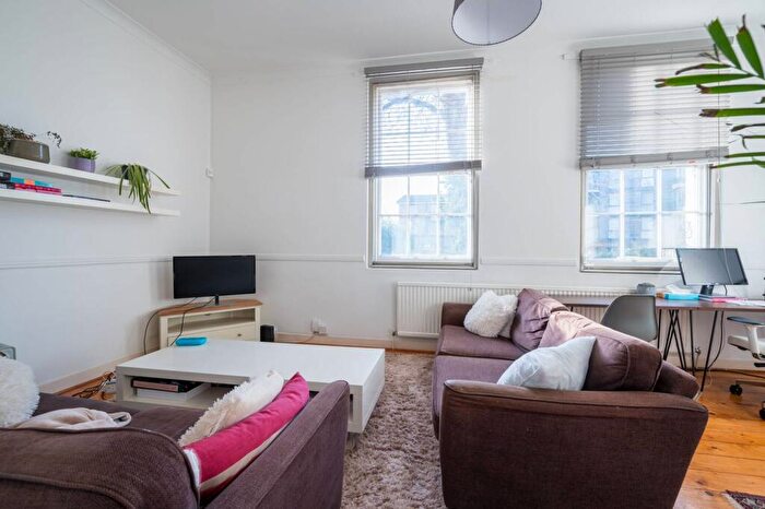 2 Bedroom Flat To Rent In Hackney Road, , Hackney, London, E2