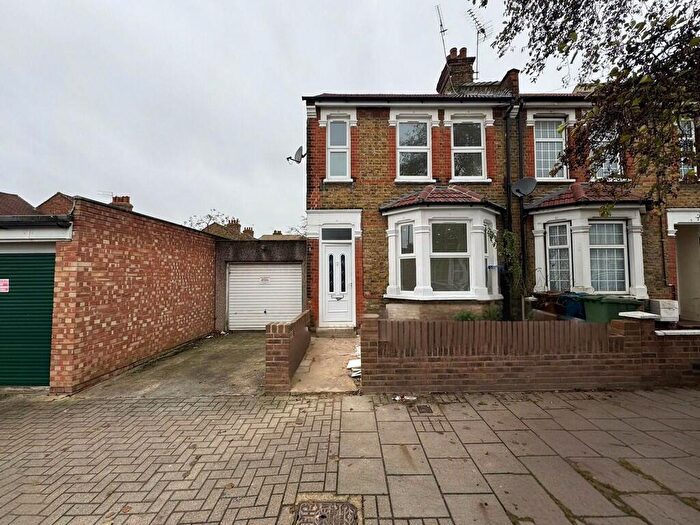 3 Bedroom End Of Terrace House To Rent In Byron Road, Harrow, HA3