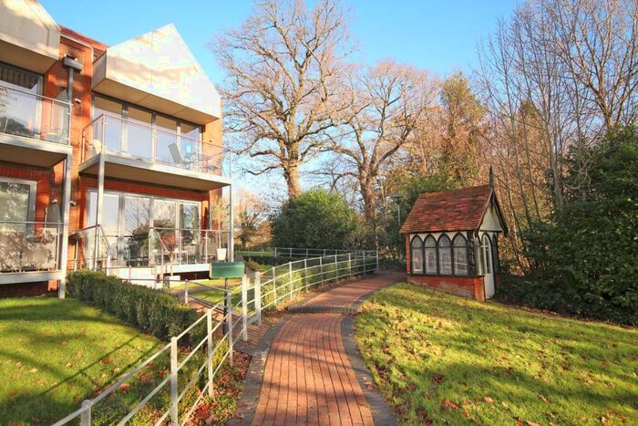 2 Bedroom Ground Maisonette For Sale In Graylands Estate, Langhurstwood Road, Horsham, RH12