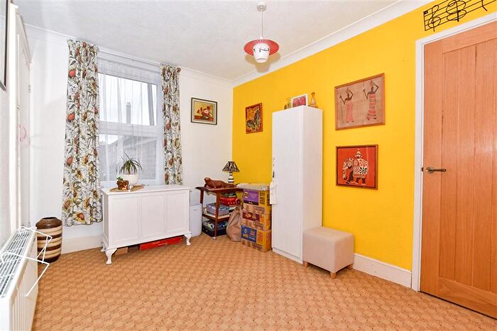 2 Bedroom End Of Terrace House For Sale In Eastgate Terrace, Rochester, Kent, ME1
