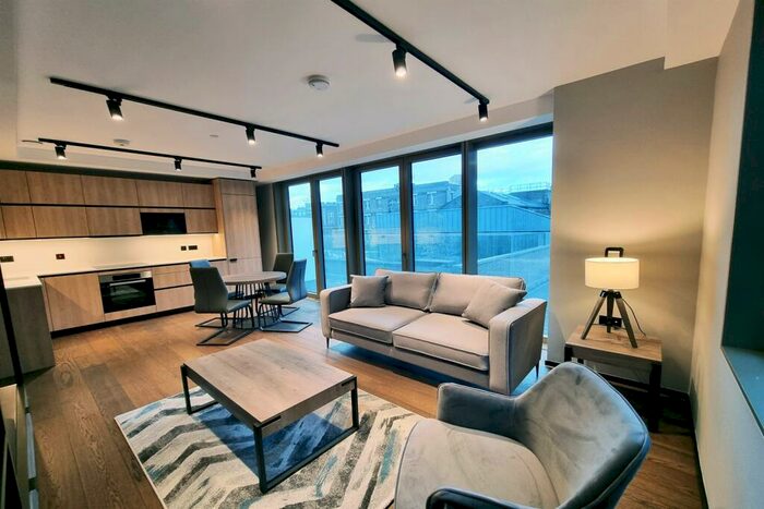 2 Bedroom Apartment To Rent In Hewett Street, London, EC2A