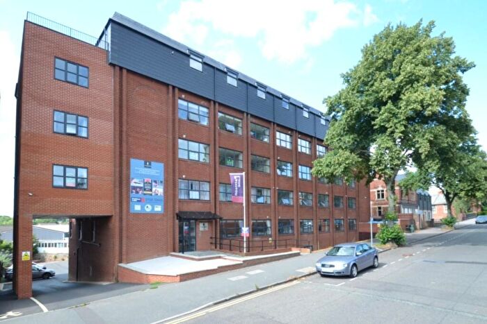 1 Bedroom Flat To Rent In Station Road, Kettering, Northamptonshire, NN15
