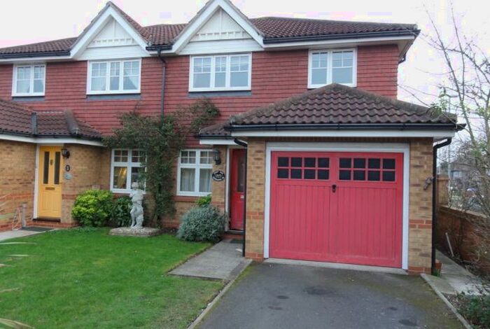 3 Bedroom Semi-Detached House To Rent In Palmerston Road, Hounslow, TW3