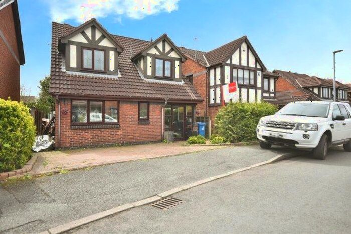 3 Bedroom Detached House To Rent In Rowanswood Drive, Hyde, SK14