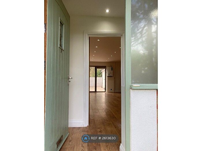 3 Bedroom Semi-Detached House To Rent In Kingsway, Staines-Upon-Thames, TW19