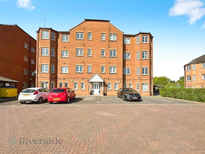 2 Bedroom Apartment For Sale In Chandlers Court, Hull, HU9
